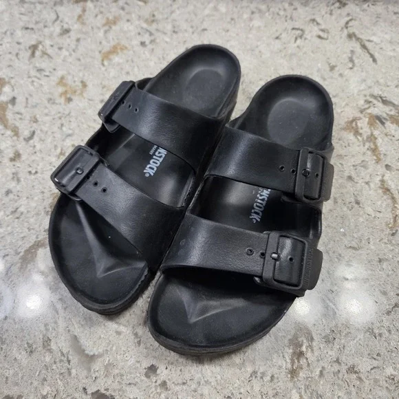 Woman's Birkenstock Arizona Black EVA Slip-on Sandals with Buckle Size 38 - Picture 1 of 12